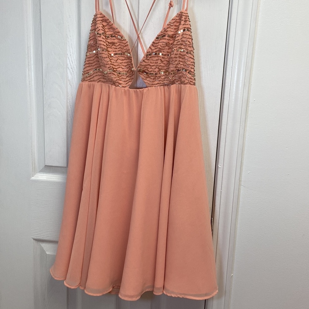 BEBE ROSE-GOLD BABBY DOLL DRESS BRAND NEW. - Picture 5 of 11